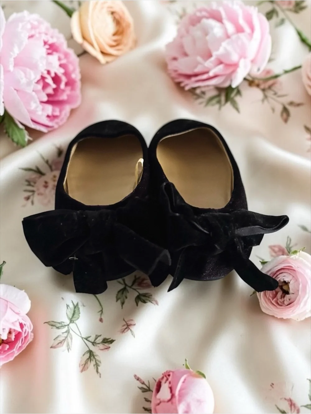 Crewcuts Little Girls Black Velvet Bow Ballet Flats Size 2
